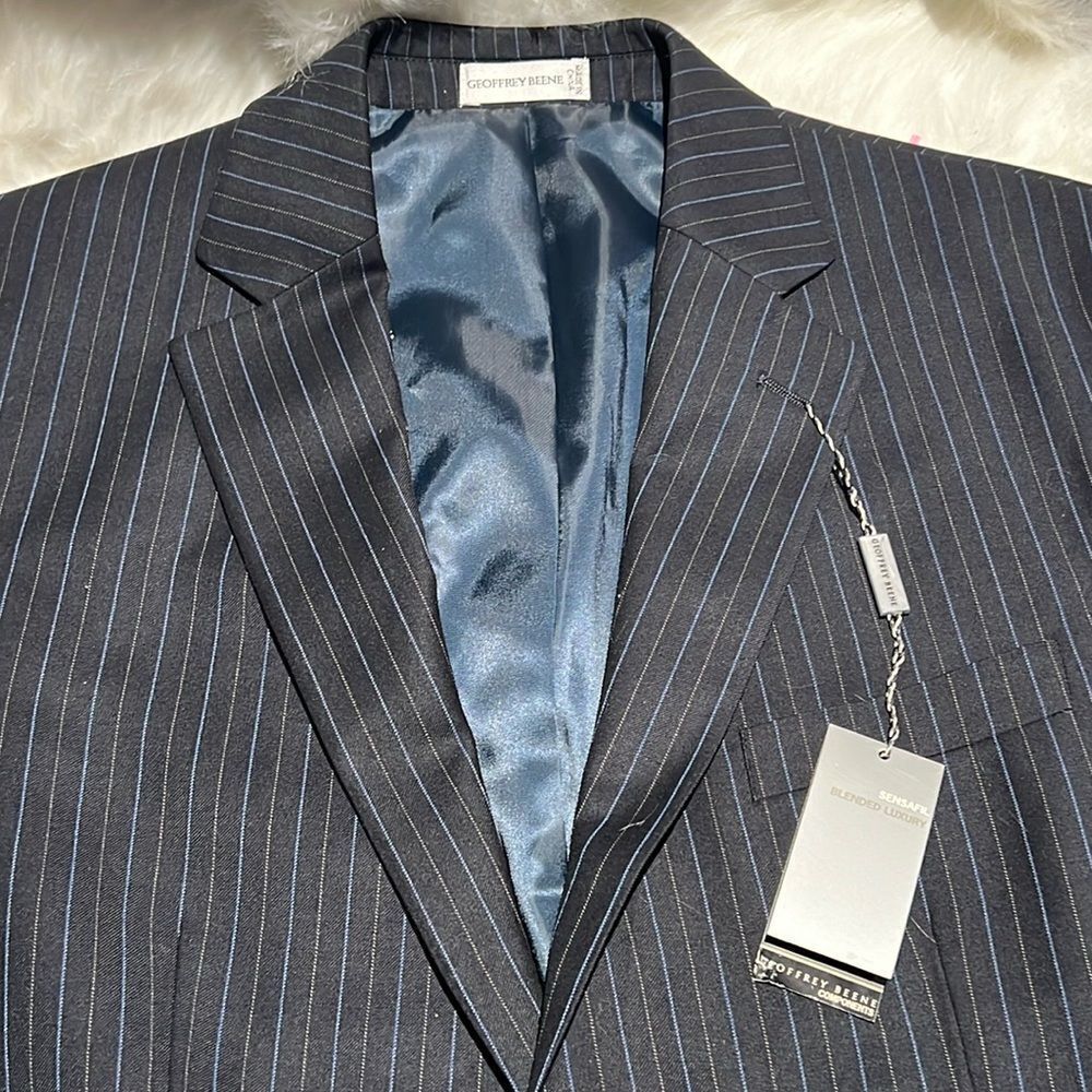 GEOFFREY BEENE Blended Luxery navy blue pinstriped Blazer 42L C36‎